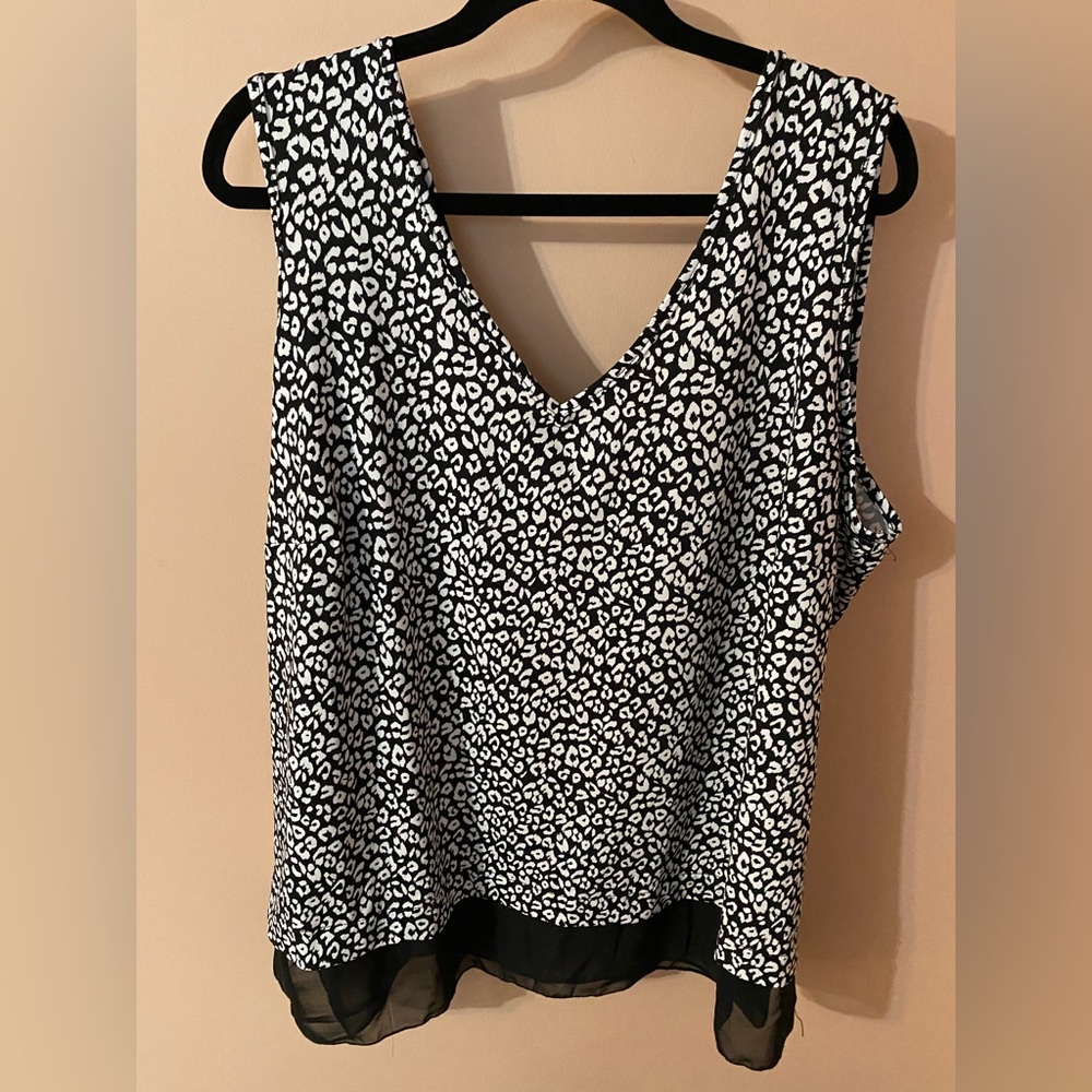 Black and white tank top